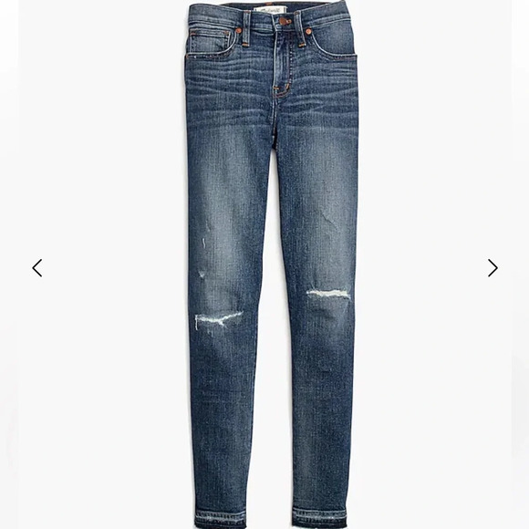 Madewell Petite 9" Mid-Rise Skinny Jeans in York Wash - Picture 4 of 9